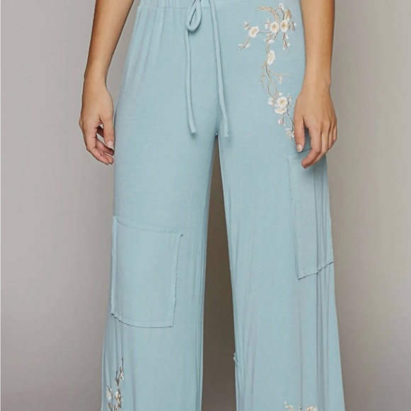POL ‎ ANTHROPOLOGY Light Blue Cherry Blossom Women embroidered Pants Size M - Picture 1 of 11